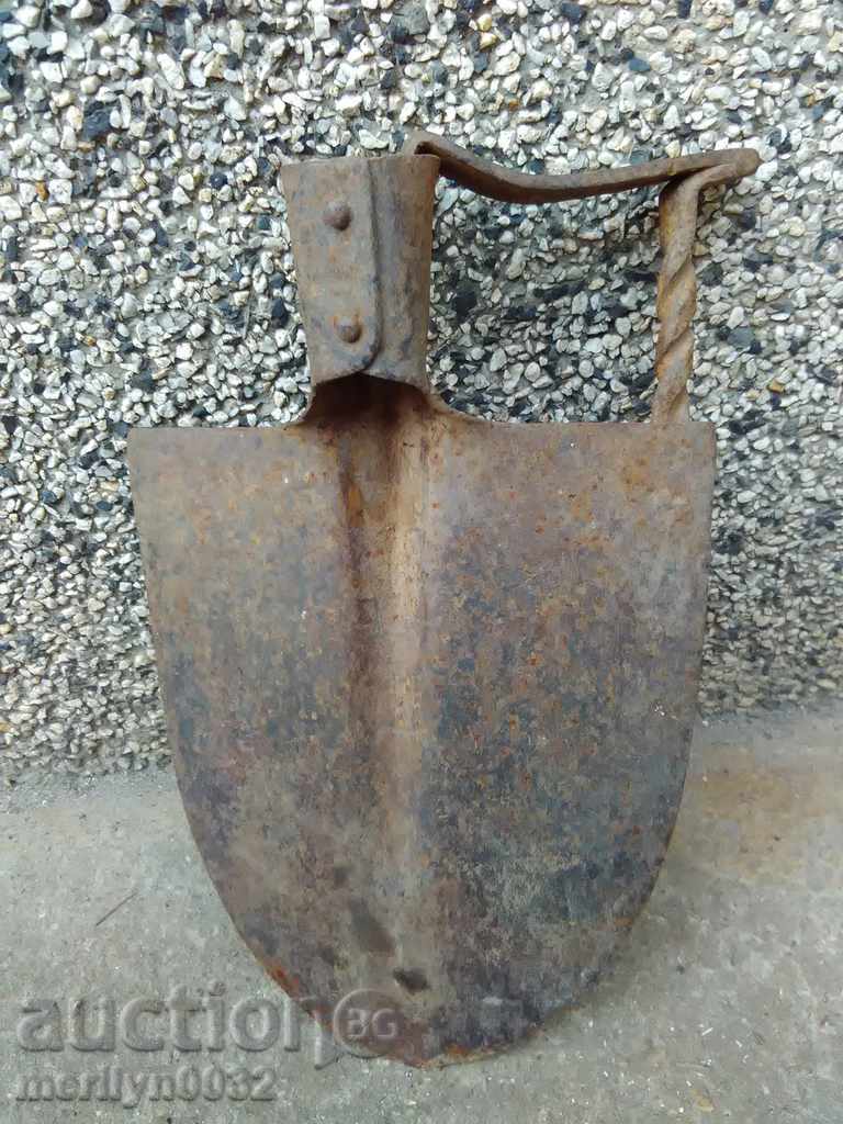 Delivery of Old forged shovel tool Delivery of Old forged shovel tool