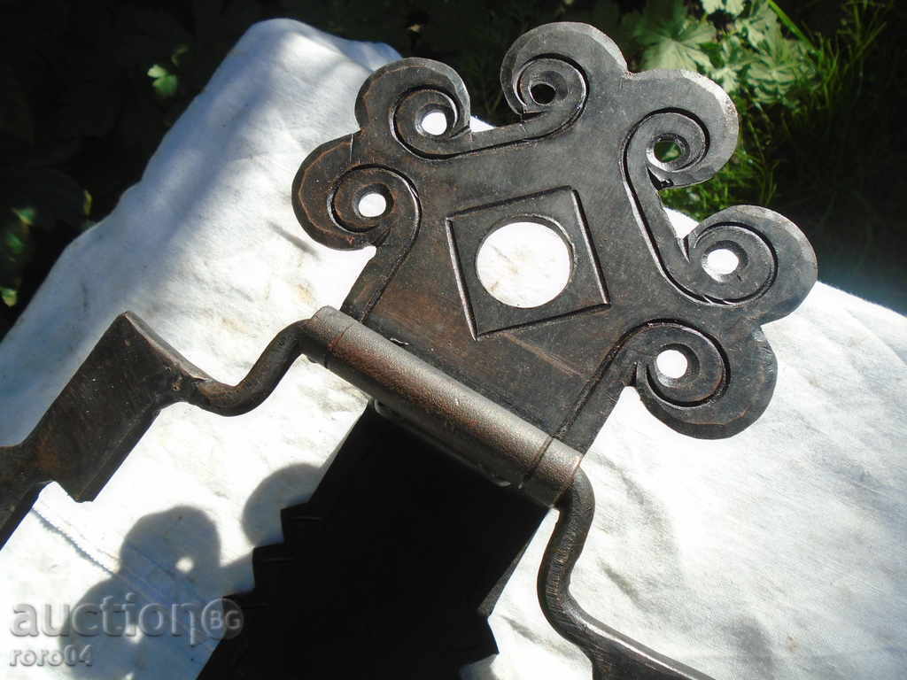 MASSIVE OLD IRON STOCK, DOOR POCKET, CANDLE ??? with price 40.50 BGN | € 20.71 MASSIVE OLD IRON STOCK, DOOR POCKET, CANDLE ??? with price 40.50 BGN | € 20.71
