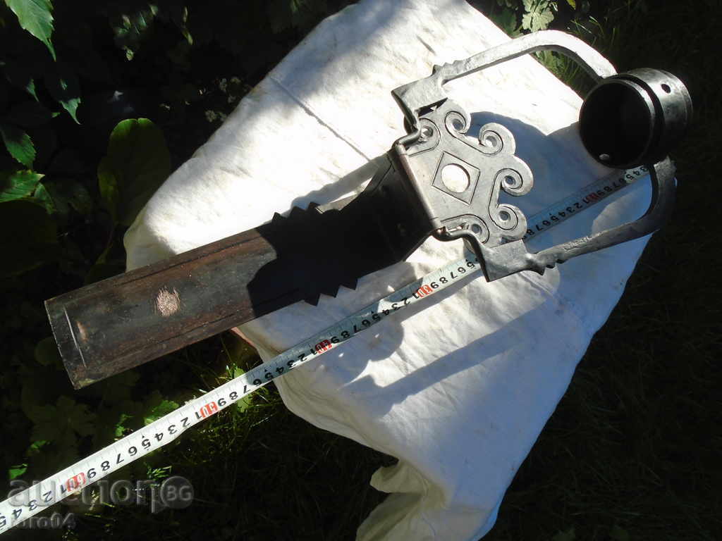 Auction MASSIVE OLD IRON STOCK, DOOR POCKET, CANDLE ??? Auction MASSIVE OLD IRON STOCK, DOOR POCKET, CANDLE ???