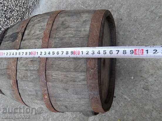 Old bathtub, barrel, wooden, vase, cork - 5 Old bathtub, barrel, wooden, vase, cork - 5