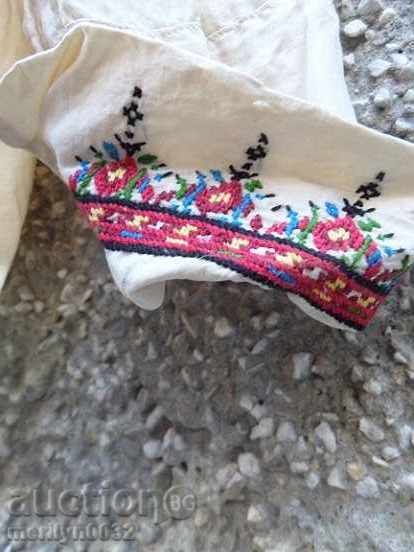 Auction Old male teen silk shirt hand embroidery costume Auction Old male teen silk shirt hand embroidery costume