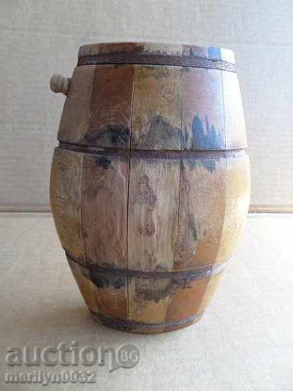 Delivery of An old paver, a bathtub, a vase, a barrel, a wooden one Delivery of An old paver, a bathtub, a vase, a barrel, a wooden one