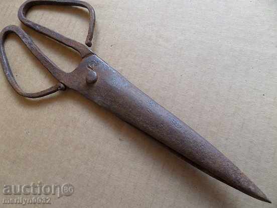 Auction Renaissance forged scissors, wrought iron Auction Renaissance forged scissors, wrought iron