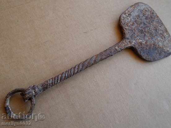 Παράδοση Skims, ugribki, σπάτουλες, ugribka, σφυρήλατο σίδερο