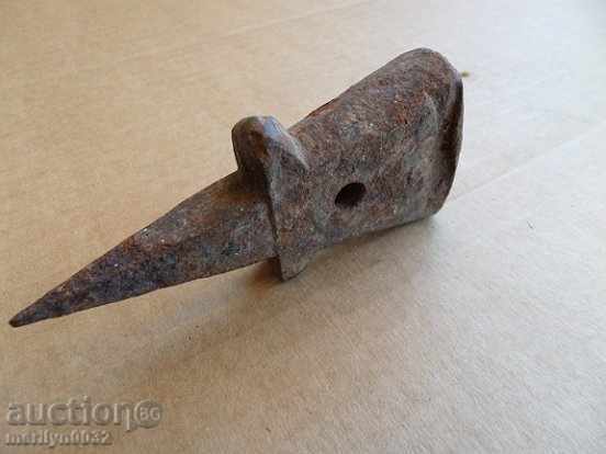 A primitive anvil for hair peeling - 6