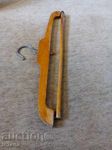 Delivery of Hanger, Hanger Delivery of Hanger, Hanger