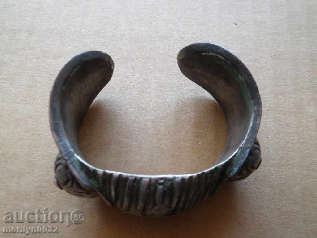 Bratara renascentista cu prastia, bijuterii, bijuterii cu preț 168.00 BGN | € 85.90 Bratara renascentista cu prastia, bijuterii, bijuterii cu preț 168.00 BGN | € 85.90