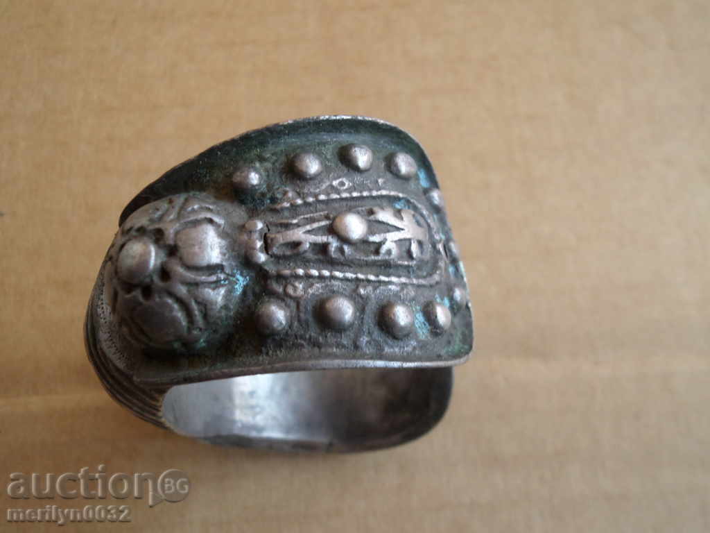 Licitație Bratara renascentista cu prastia, bijuterii, bijuterii Licitație Bratara renascentista cu prastia, bijuterii, bijuterii