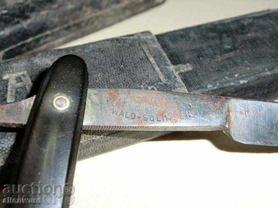 Auction Solingen-Razor / Thu. 20th century. Auction Solingen-Razor / Thu. 20th century.