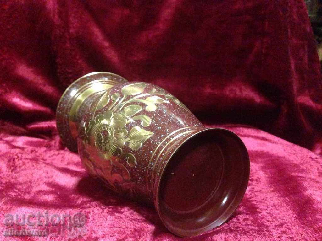 Delivery of Beautiful brass vase - 1 Delivery of Beautiful brass vase - 1
