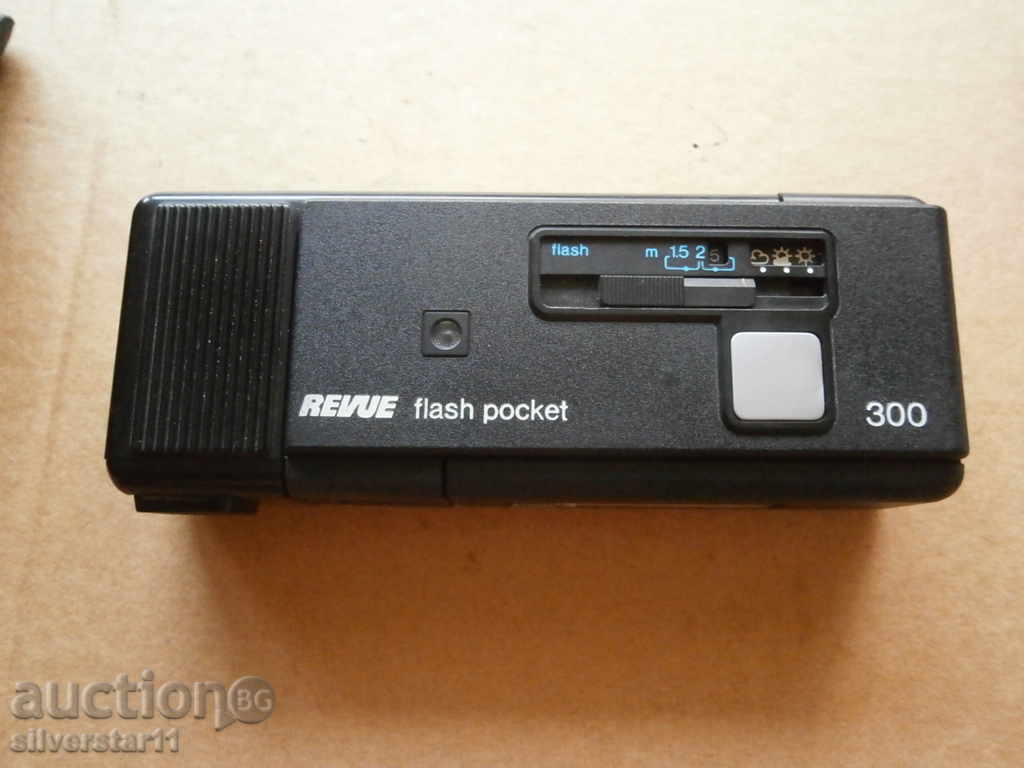 buzunar blitz 300 REVUE aparat de fotografiat BAYERN pentru restaurare cu preț 25.00 BGN | € 12.78