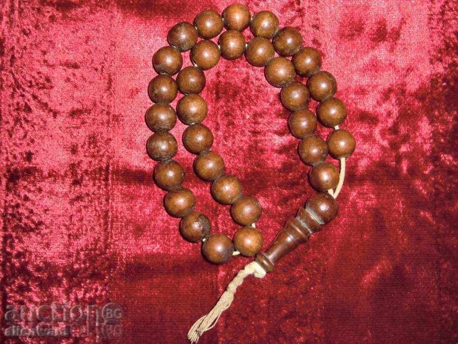 Licitație Rozariul de lemn de măslin sălbatic