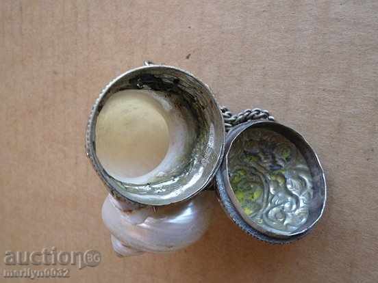 Auction Renaissance box powders pills hashish jewelry silver jewelry Auction Renaissance box powders pills hashish jewelry silver jewelry