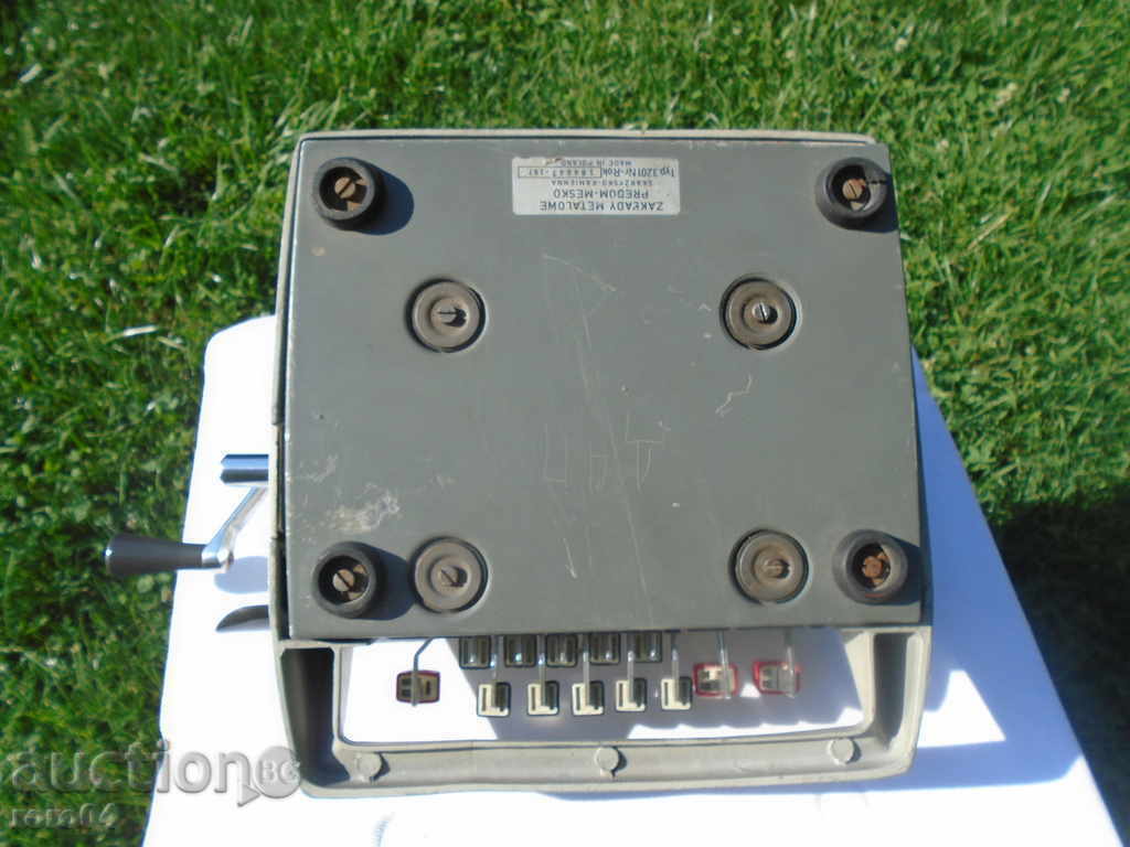 Calculatorul vechi mecanic - 6