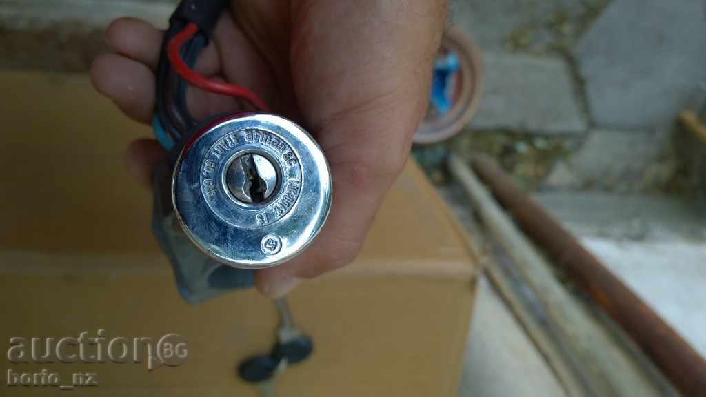 Auction 8625. STARTER KEY STARTER Auction 8625. STARTER KEY STARTER