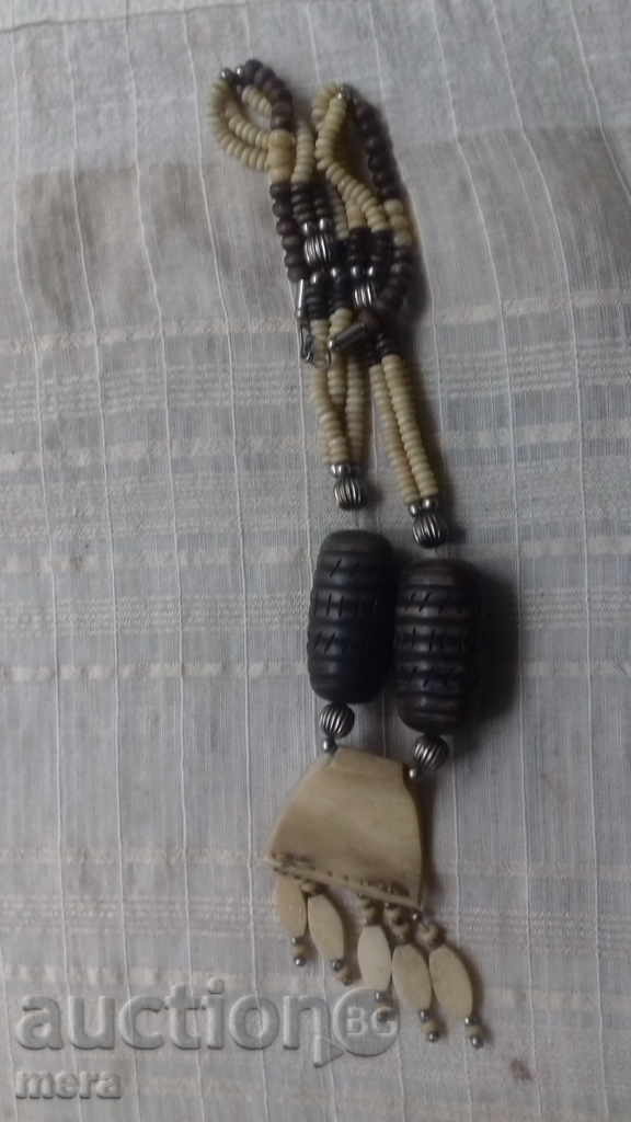 A great exquisite ivory necklace and exotic wood - 6 A great exquisite ivory necklace and exotic wood - 6