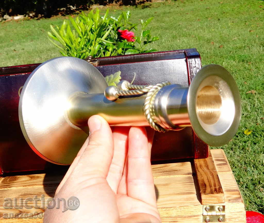 Delivery of Bronze candlestick with balls Delivery of Bronze candlestick with balls