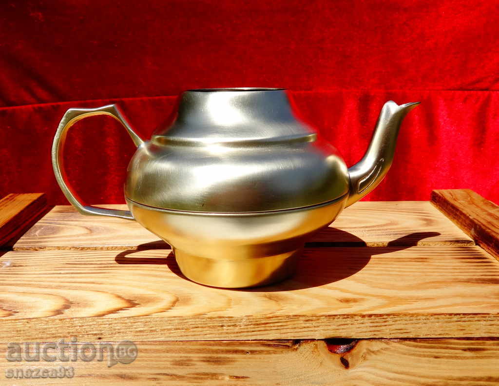 Bronze teapot, jug for hot rakia, 500 ml with price 19.00 BGN | € 9.71 Bronze teapot, jug for hot rakia, 500 ml with price 19.00 BGN | € 9.71