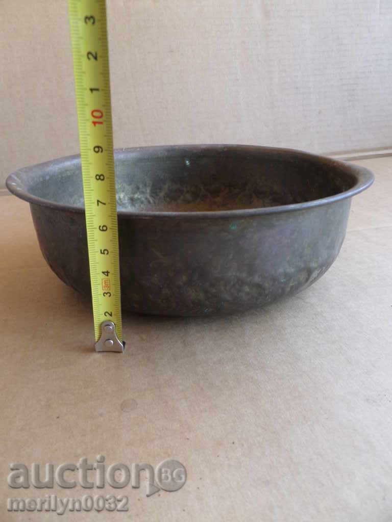 Auction Old brass tray for bath, hammam, baker, brass vessel Auction Old brass tray for bath, hammam, baker, brass vessel