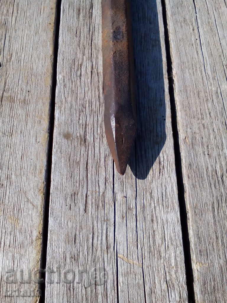 Delivery of An old stitch Delivery of An old stitch