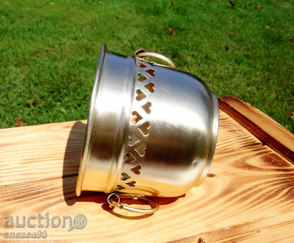 Auction  Antique vessel, candy box with openwork, rings, brass.