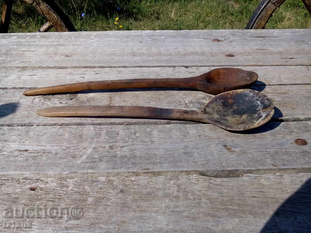 Auction An old wooden spoon Auction An old wooden spoon
