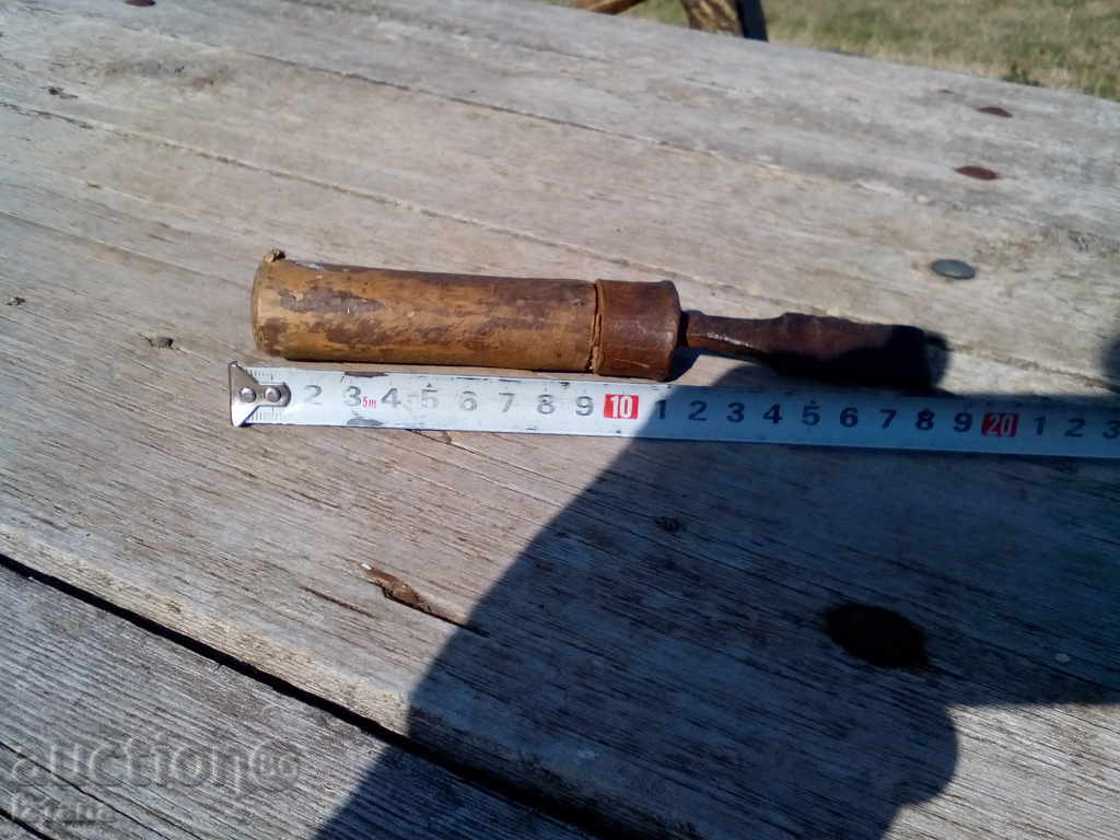 An old carving chisel with price 8.00 BGN | € 4.09 An old carving chisel with price 8.00 BGN | € 4.09