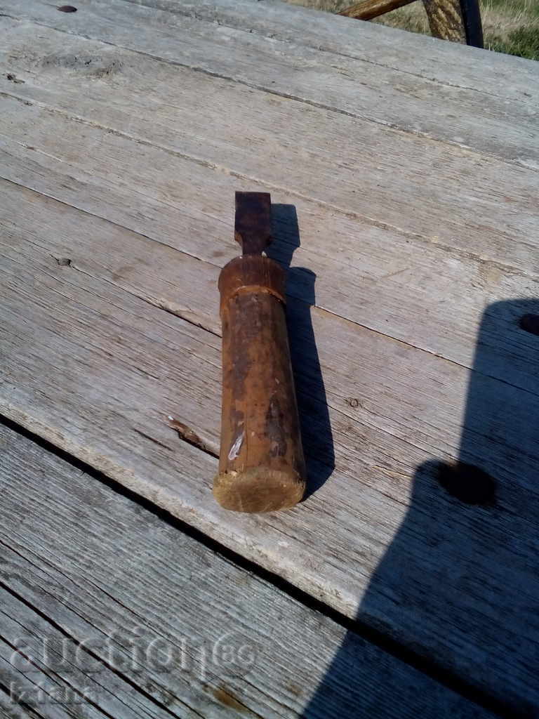 Auction An old carving chisel Auction An old carving chisel