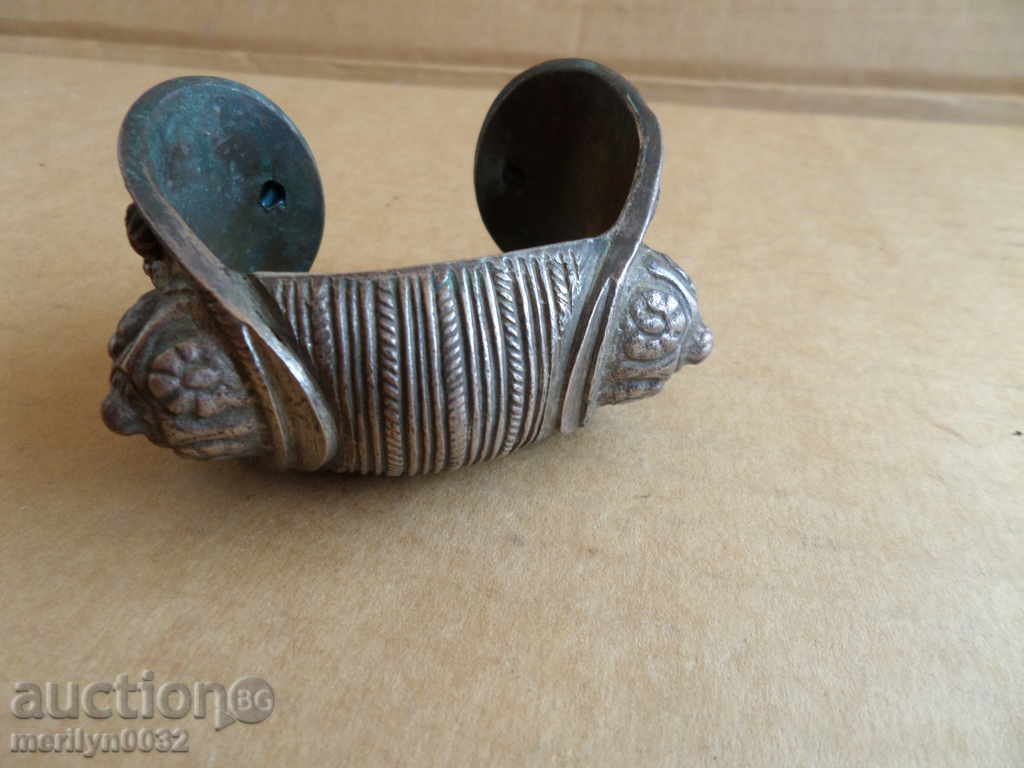 Renaissance silver slingshot bracelet, jewelry, silver jewelry with price 210.00 BGN | € 107.37 Renaissance silver slingshot bracelet, jewelry, silver jewelry with price 210.00 BGN | € 107.37