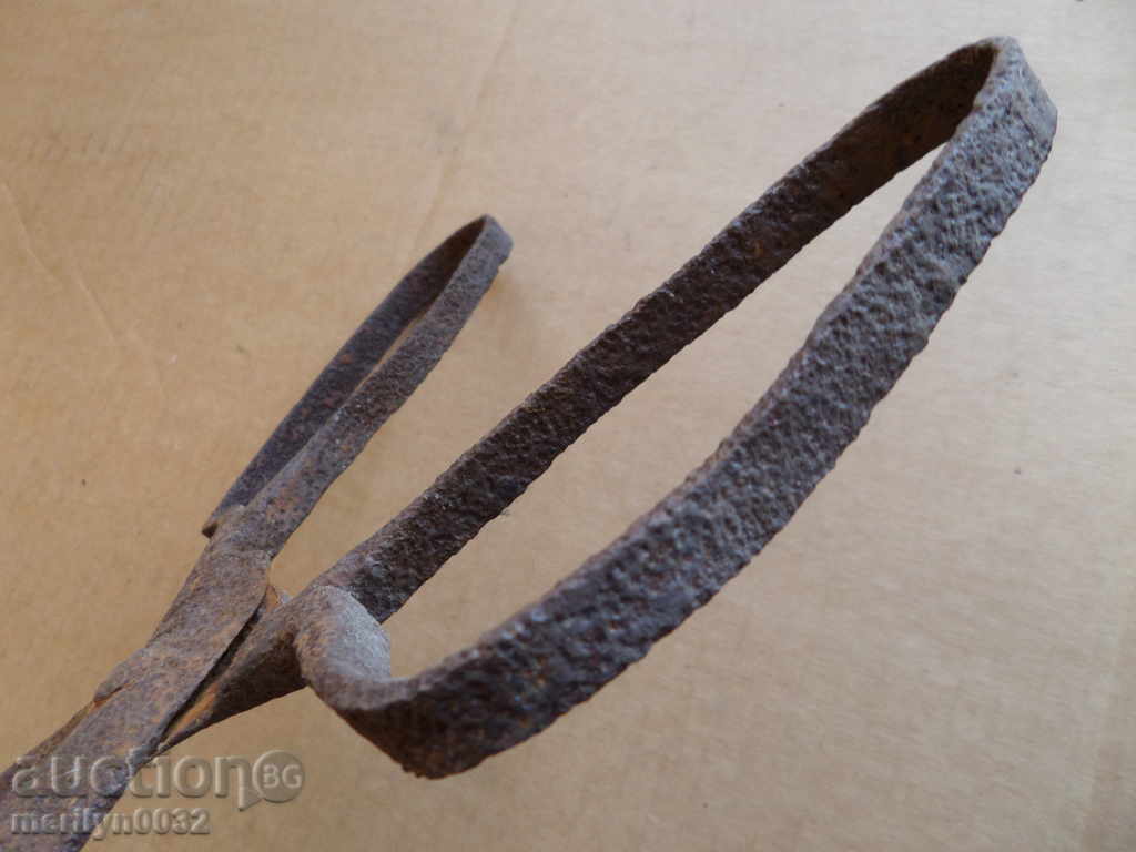 Auction Old scissor scissors, wrought iron Auction Old scissor scissors, wrought iron