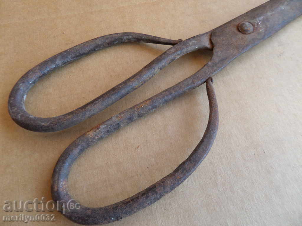Old scissor scissors, wrought iron with price 36.00 BGN | € 18.41
