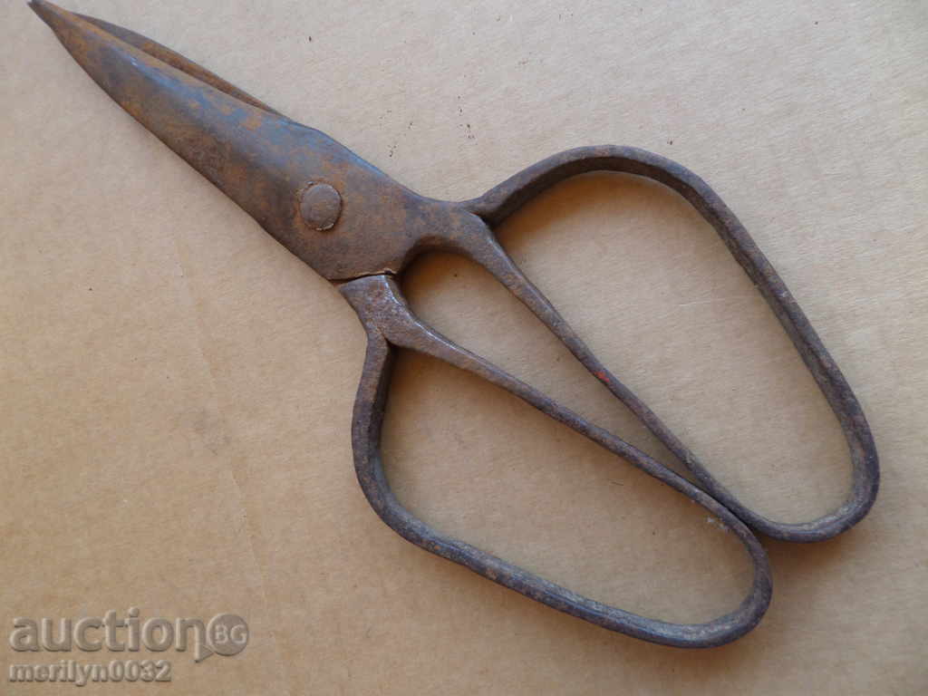 Auction Old scissor scissors, wrought iron Auction Old scissor scissors, wrought iron