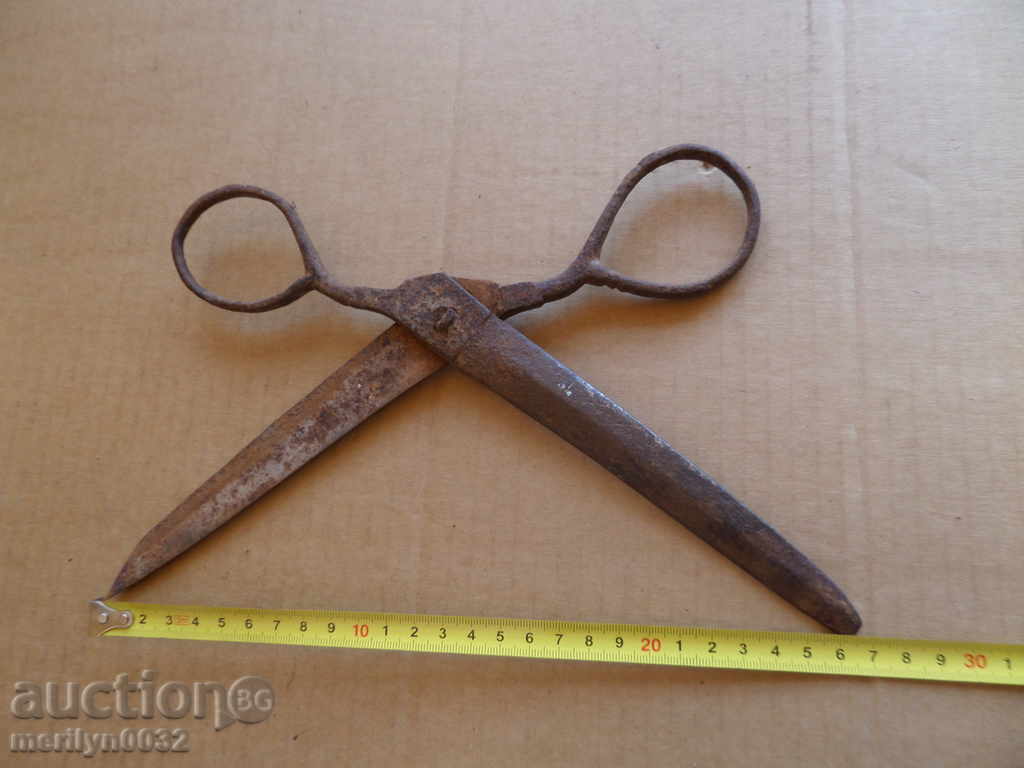 Auction Old scissor scissors, wrought iron Auction Old scissor scissors, wrought iron