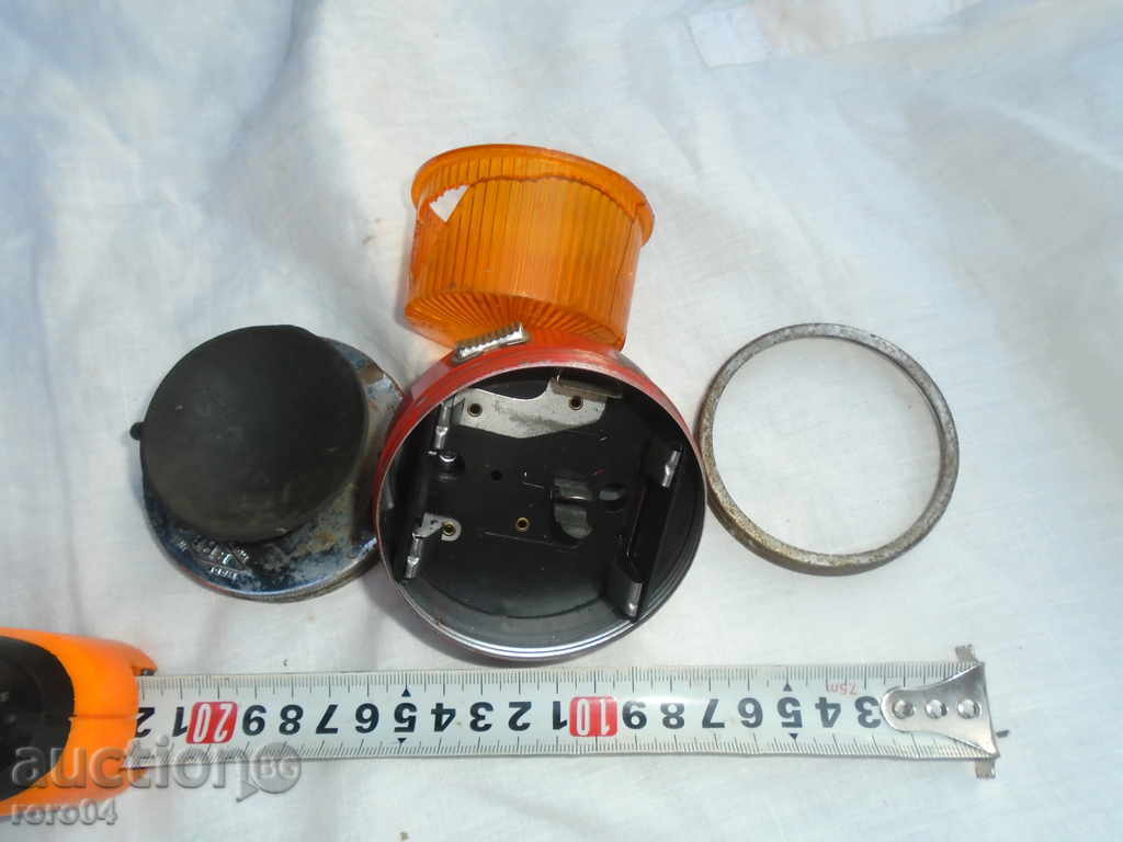 Auction RED OLD LAMINATED TOBACCO, CHEESE WITH STICKED GLASS Auction RED OLD LAMINATED TOBACCO, CHEESE WITH STICKED GLASS