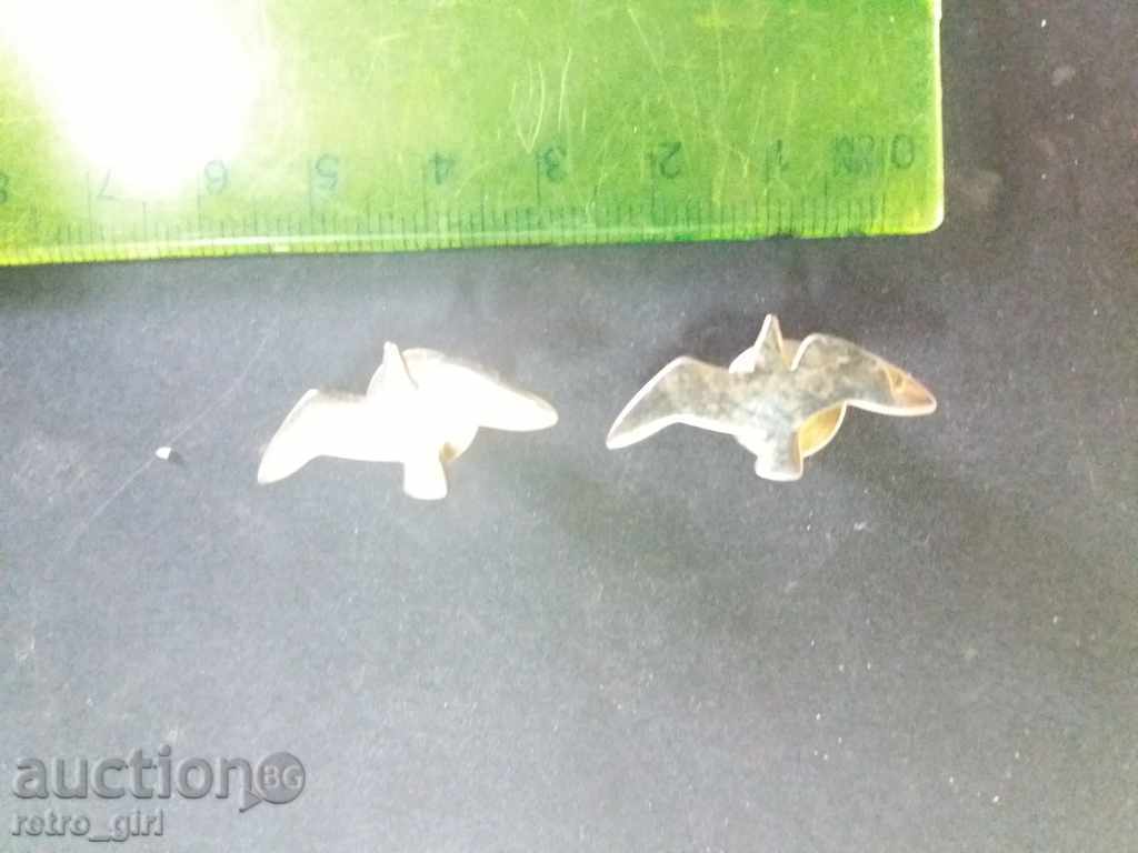 Vindem insigne 2br.voenni. cu preț 6.90 BGN | € 3.53 Vindem insigne 2br.voenni. cu preț 6.90 BGN | € 3.53