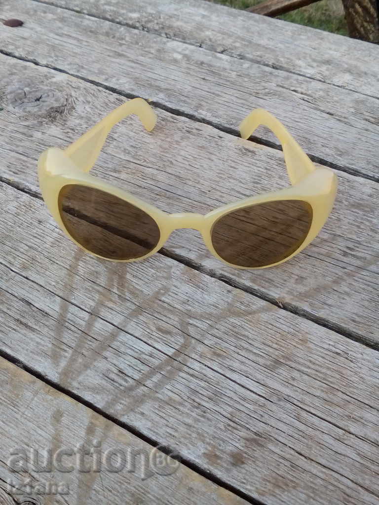 Παλιά κυρίες γυαλιά ηλίου