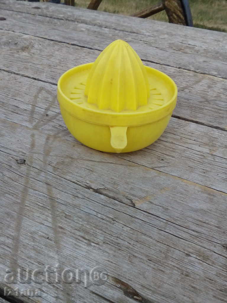 Στεγνωτήρα για τα λεμόνια με τιμή 7.00 BGN | € 3.58