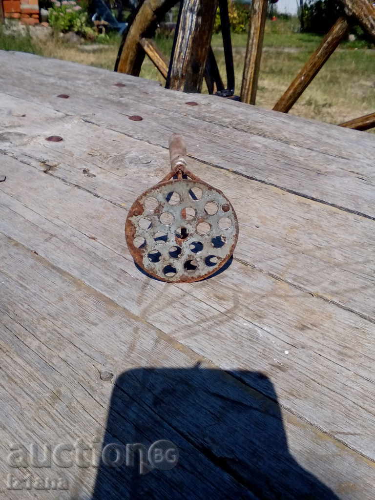 Kitchen tool with price 5.00 BGN | € 2.56