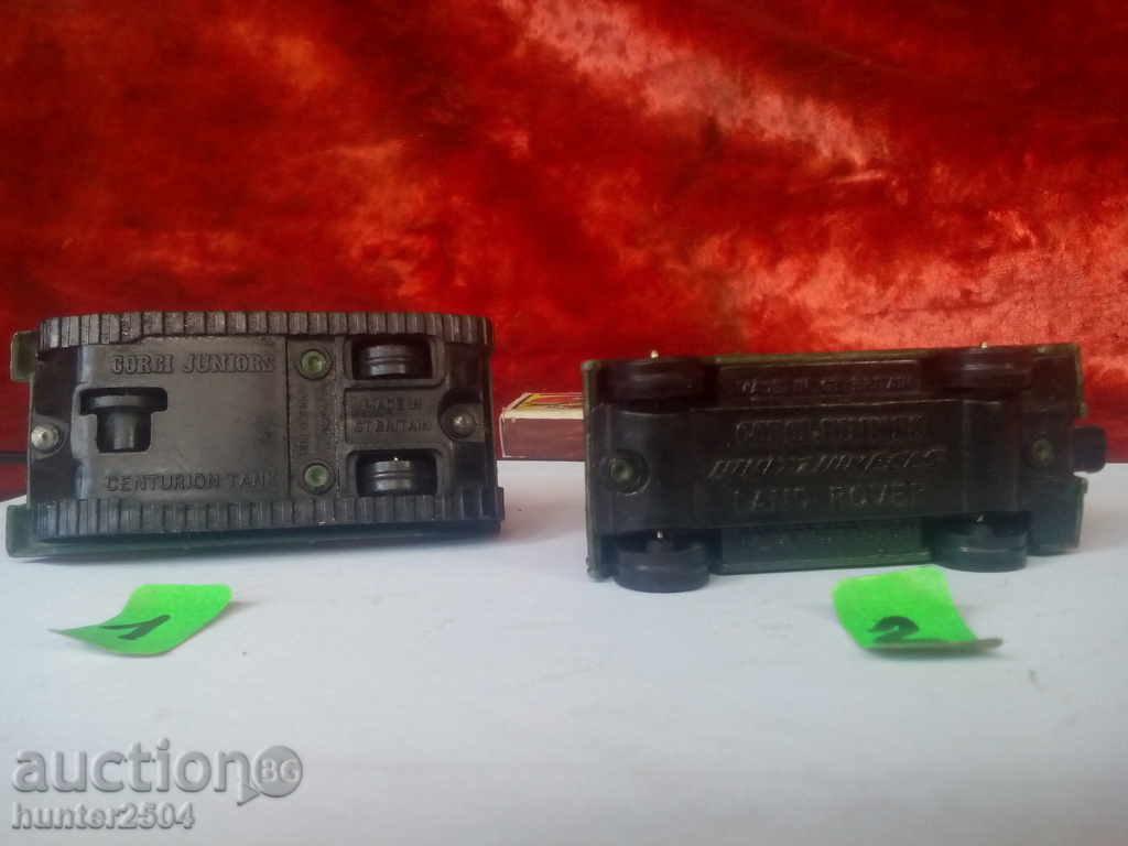 LOT Military vehicle and tank, metal, MADE IN ENGLAND. with price 23.95 BGN | € 12.25 LOT Military vehicle and tank, metal, MADE IN ENGLAND. with price 23.95 BGN | € 12.25
