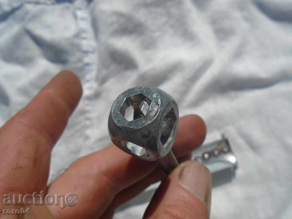 Delivery of STAR MULTI-FUNCTIONAL GATE-KEY - TAIWAN