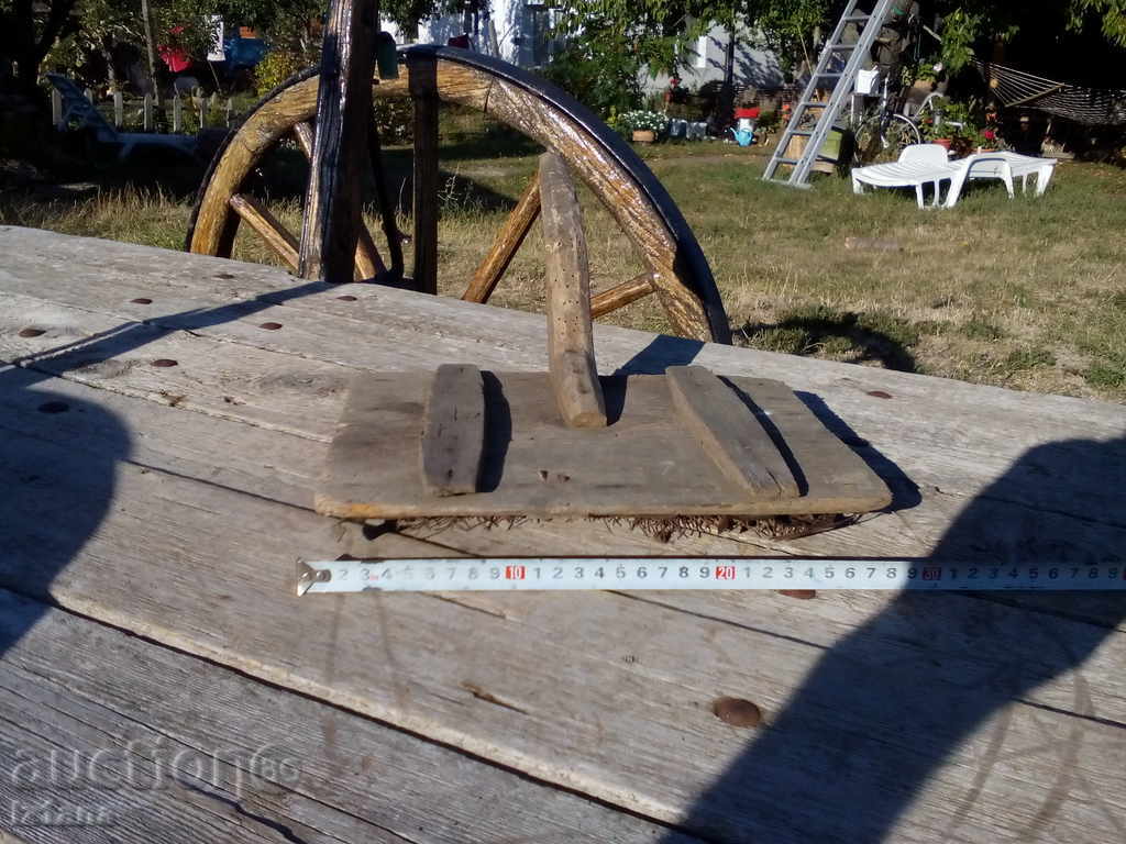 Ancient chest with price 14.00 BGN | € 7.16 Ancient chest with price 14.00 BGN | € 7.16