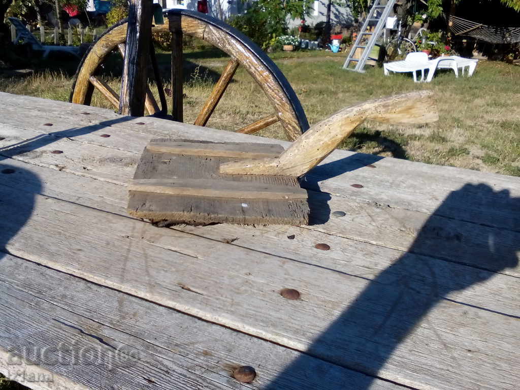 Auction Ancient chest Auction Ancient chest