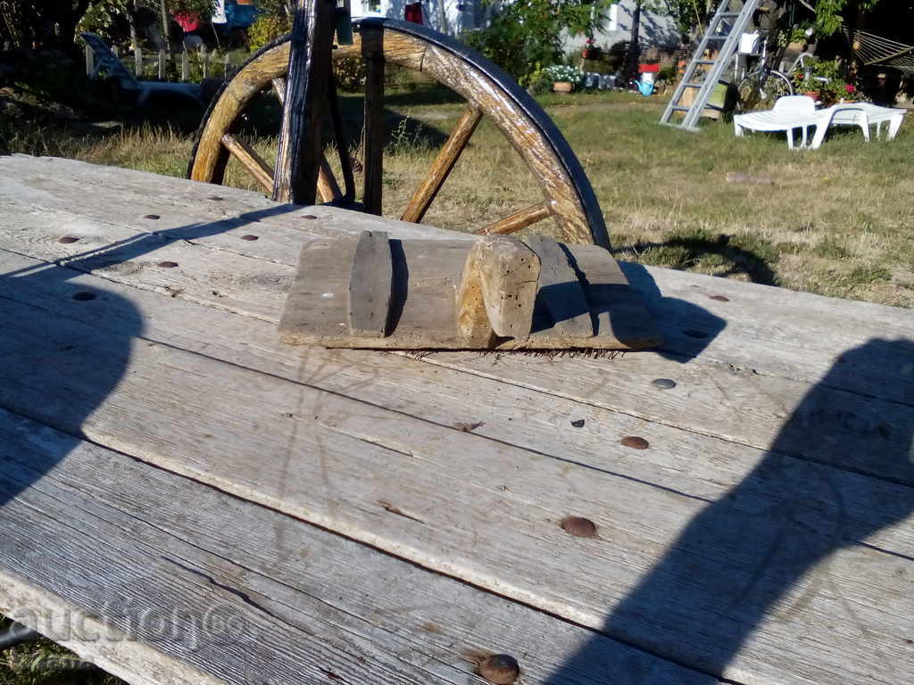 Delivery of Ancient chest Delivery of Ancient chest