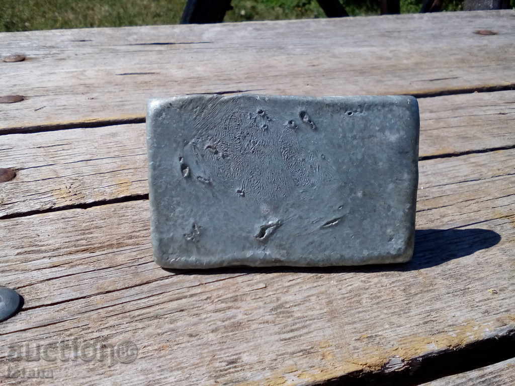 Plate, placă cu preț 40.00 BGN | € 20.45