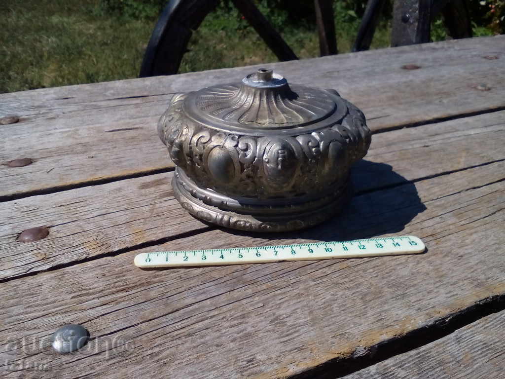 Delivery of Ancient chandelier cover Delivery of Ancient chandelier cover