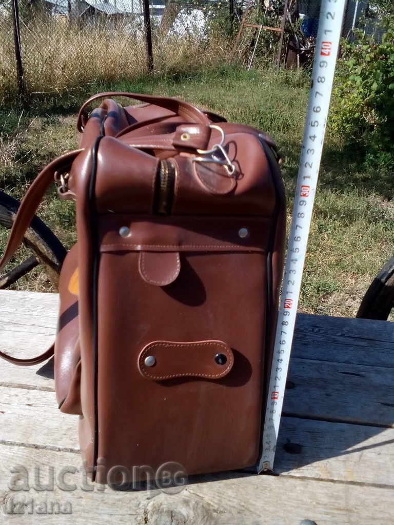 Delivery of An old leather bag, a bag