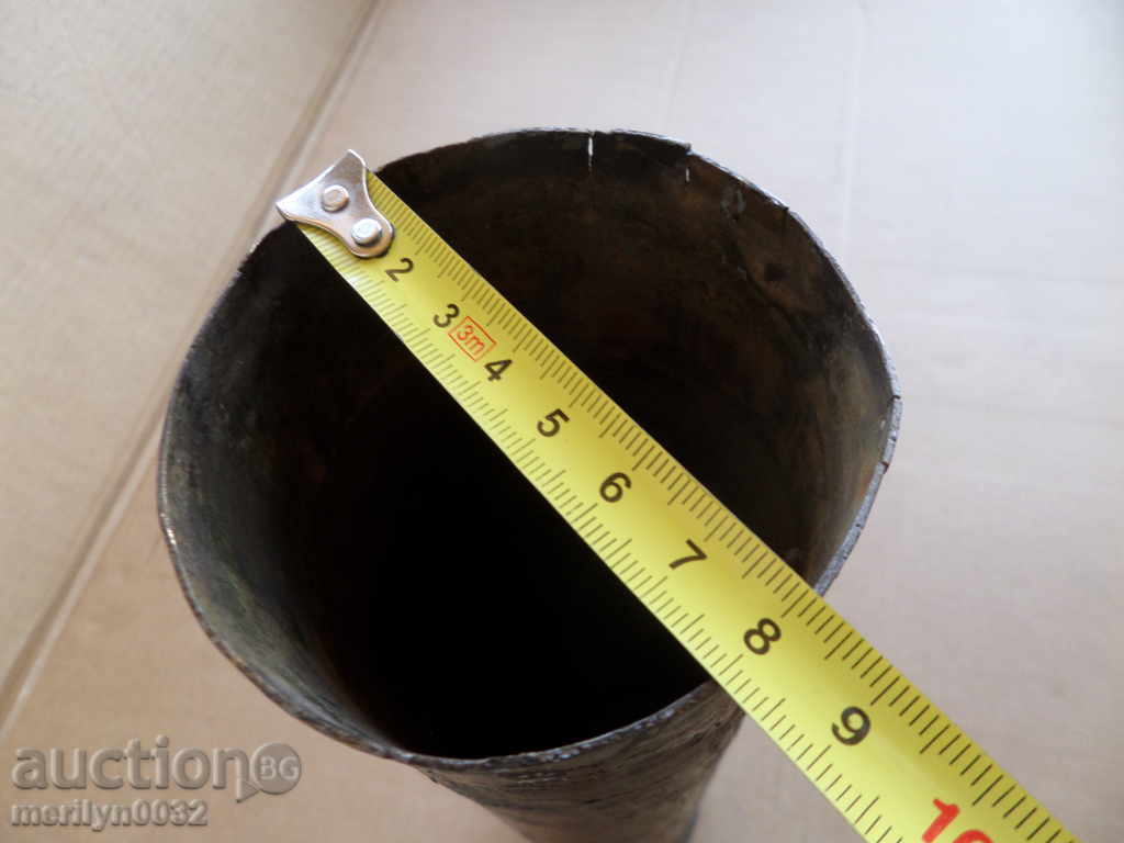 Delivery of Old shell from a projectile World War I 1945