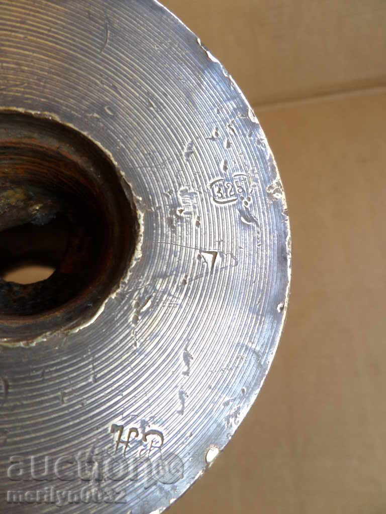 Old shell from a projectile World War I 1945 - 6