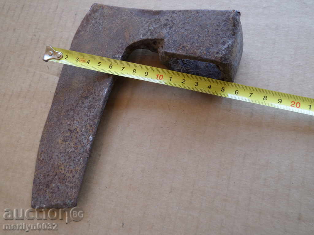 Delivery of Old ax, curved toothed saber hat without gland