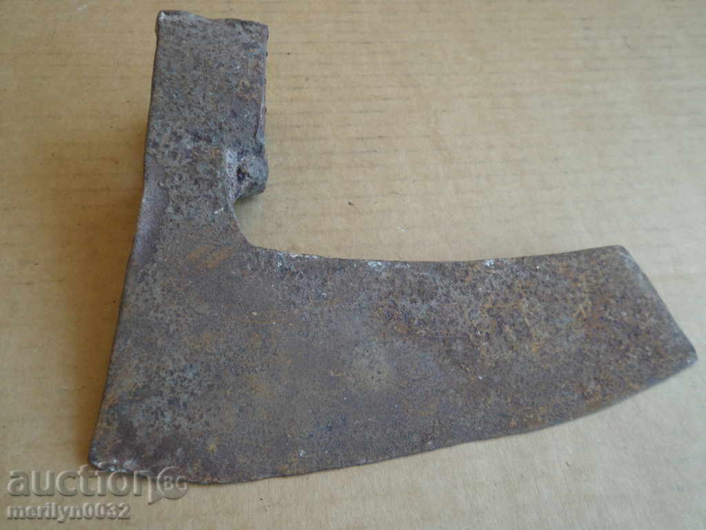 Old ax, curved toothed saber hat without gland - 6